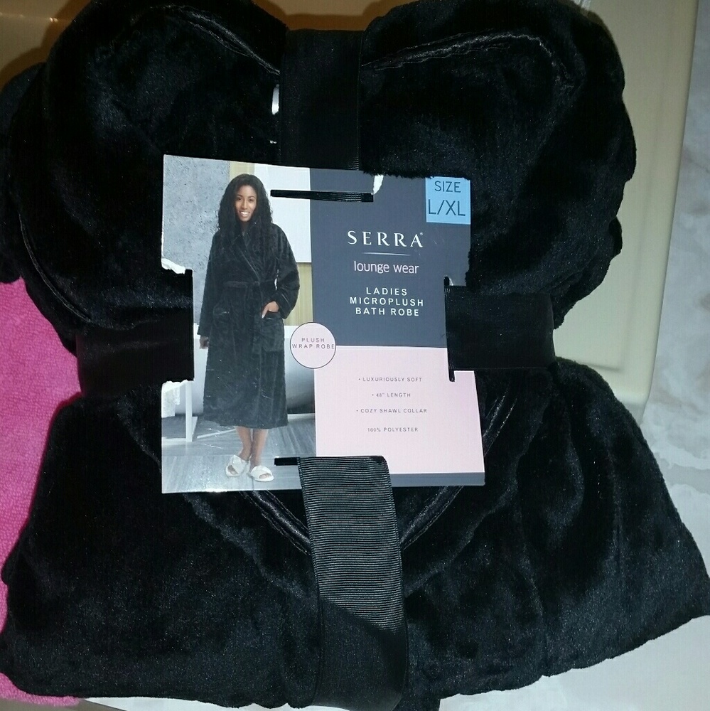 Black microplush bath robe L/XL